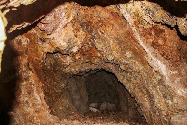 Imagen para los medios: 256-4 Mina de galena interior